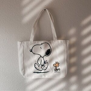 White Tote Bag with Snoopy Design NEW